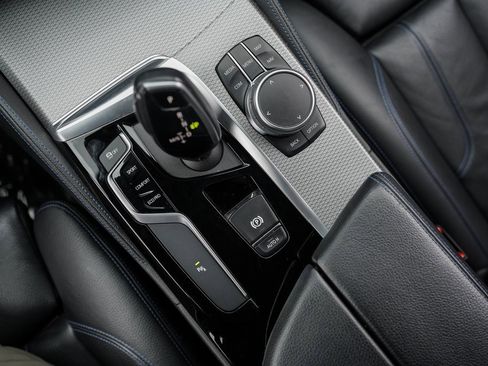 Used 2019 BMW 540i xDrive w/ M Sport Package image 33