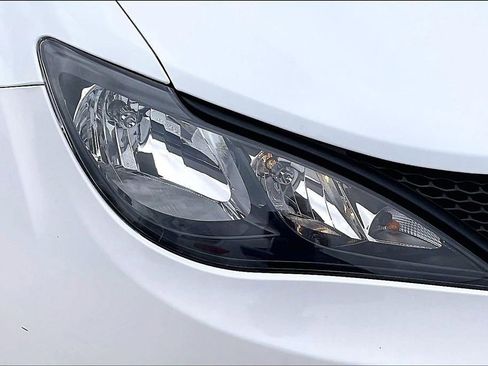 Used 2023 Chrysler Voyager LX FWD image 28
