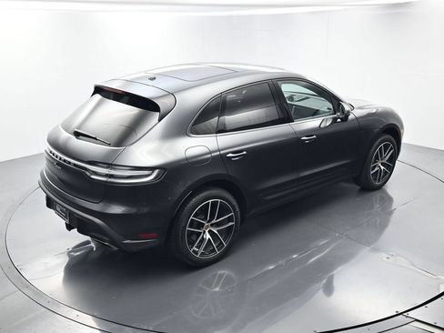 Certified 2025 Porsche Macan w/ Premium Package Plus AWD/4WD image 40