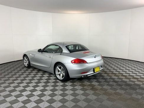 Used 2009 BMW Z4 sDrive30i image 7