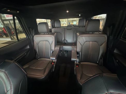 Used 2024 Ford Expedition Max Limited AWD/4WD image 6