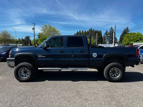 Used 2005 Chevrolet Silverado 2500 LT w/ Heavy-Duty Power Package AWD/4WD image 6