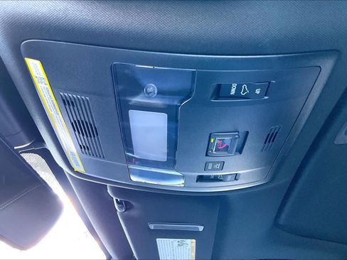 Used 2025 Lexus IS 300 w/ Premium Package RWD image 32