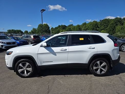 Used 2020 Jeep Cherokee Limited w/ Advanced Safety Group AWD/4WD image 4
