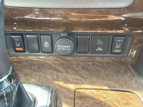 Used 2017 INFINITI QX80 2WD w/ Driver Assistance Package image 22