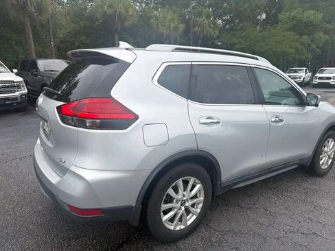 Used 2017 Nissan Rogue SV w/ SV Premium Package FWD image 8