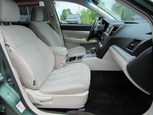 Used 2013 Subaru Outback 2.5i Premium w/ Popular Pkg 1B AWD/4WD image 6