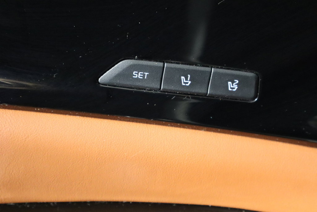 Used 2024 Kia Carnival SX FWD image 22