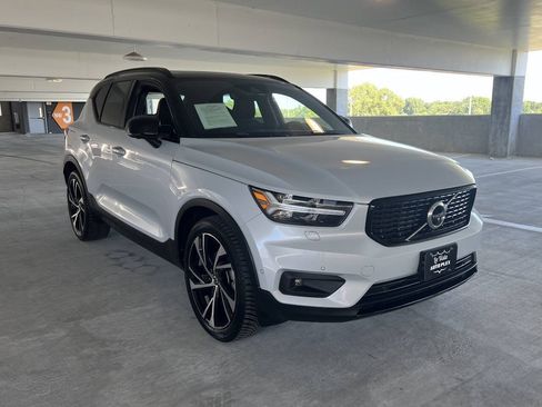 Used 2021 Volvo XC40 T5 R-Design w/ Advanced Package AWD/4WD image 26