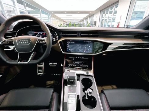 Certified 2025 Audi RS 7 Performance w/ Black Optic Package image 15