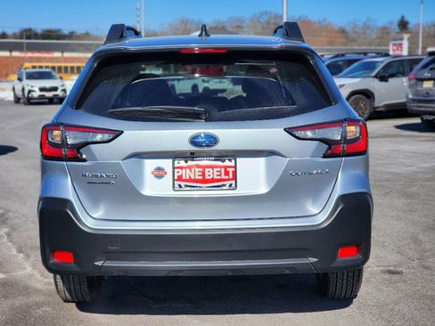 Used 2025 Subaru Outback Premium image 20