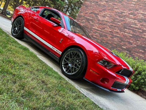 Used 2012 Ford Mustang Shelby GT500 w/ SVT Performance Pkg RWD image 32