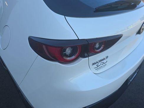 Used 2023 Hyundai Venue SEL w/ Cargo Package FWD image 23