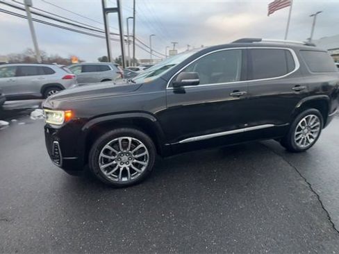 Used 2023 GMC Acadia Denali w/ Denali Ultimate Package image 4