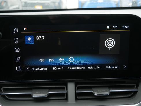 New 2026 Chevrolet Trax RS w/ Sunroof Package image 7