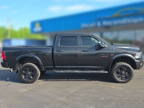 Used 2017 RAM 2500 Big Horn w/ Sport Appearance Group AWD/4WD image 9