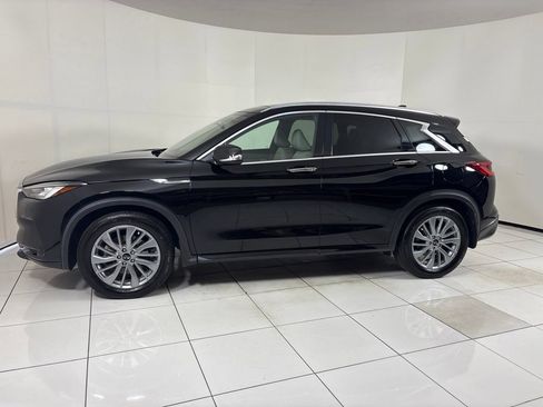 Used 2023 INFINITI QX50 Luxe FWD image 2