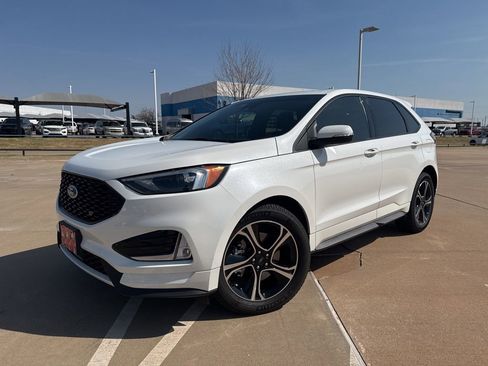 Used 2020 Ford Edge ST image 1