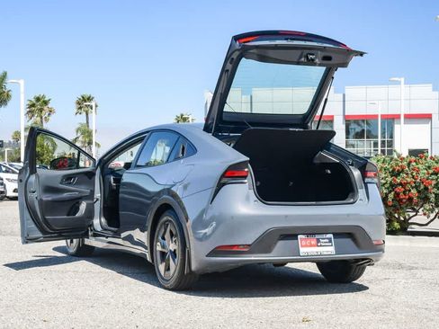 Used 2023 Toyota Prius LE FWD image 27