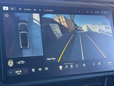 Used 2023 Rivian R1S Adventure image 25