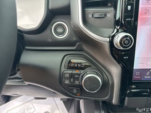 New 2026 RAM 1500 4x4 Crew Cab image 14