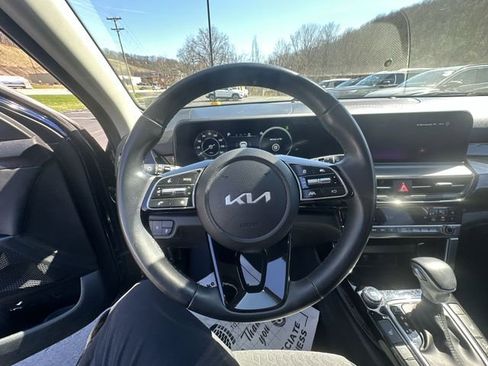 Used 2024 Kia Seltos S AWD/4WD image 13