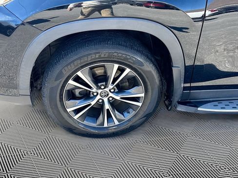 Used 2019 Toyota Highlander LE image 30