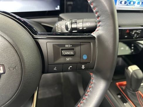 Certified 2025 Nissan Kicks SR image 16