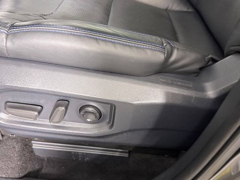 Used 2025 Toyota Tundra Platinum AWD/4WD image 25