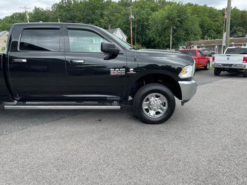 Used 2018 RAM 2500 SLT image 10