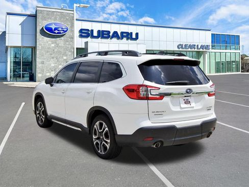 Used 2023 Subaru Ascent Limited w/ Technology Package AWD/4WD image 4