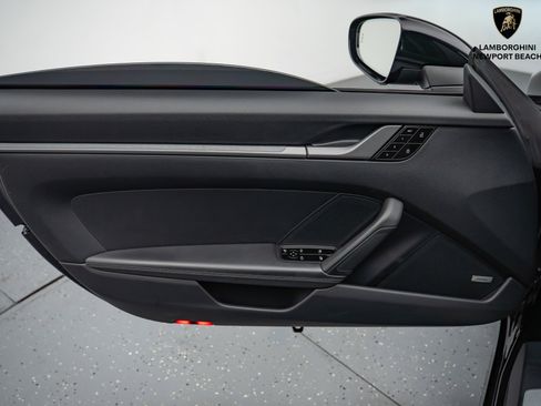 Used 2021 Porsche 911 Carrera image 31