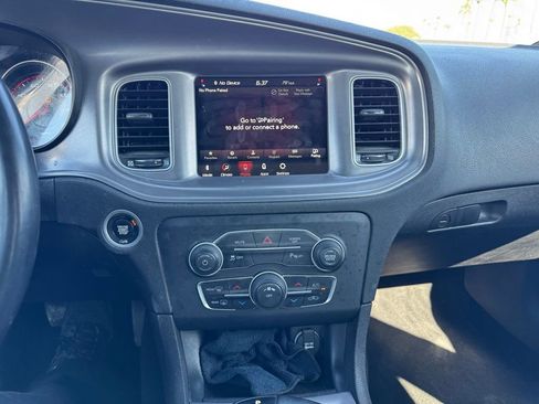 Used 2023 Dodge Charger SXT image 9