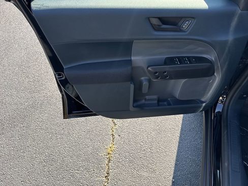 New 2025 Ford Maverick XL image 10