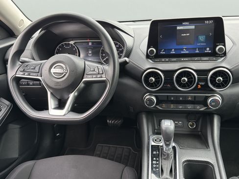 Used 2024 Nissan Sentra SV FWD image 9