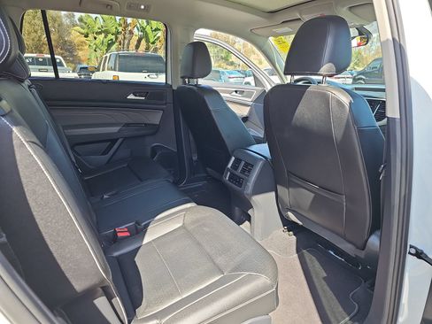 Certified 2023 Volkswagen Atlas SE w/ Panoramic Sunroof Package FWD image 14