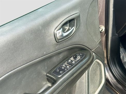 Used 2021 Jeep Compass Latitude w/ Convenience Group image 17