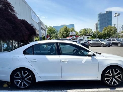 Used 2012 Volkswagen Jetta GLI Autobahn FWD image 8
