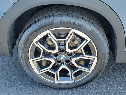 Used 2025 BMW X2 xDrive28i AWD/4WD image 7