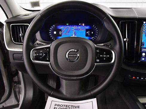 Used 2025 Volvo XC60 B5 Plus AWD/4WD image 16