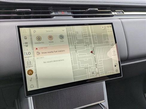 New 2025 Land Rover Range Rover SE image 13