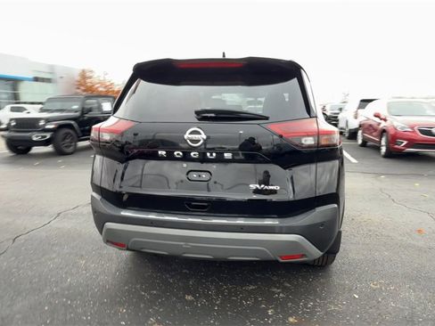 Used 2021 Nissan Rogue SV image 7