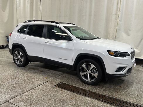 Certified 2022 Jeep Cherokee Limited image 8