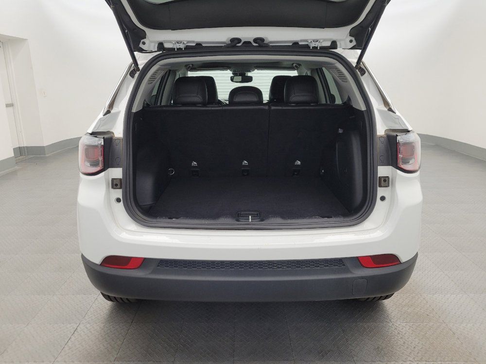 Used 2022 Jeep Compass Latitude w/ Sun and Sound Group AWD/4WD image 29