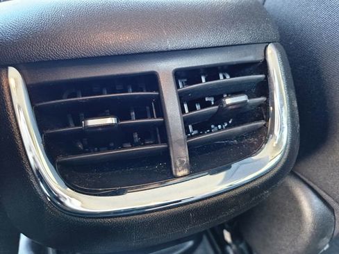 Used 2023 Chevrolet Malibu LT FWD image 29
