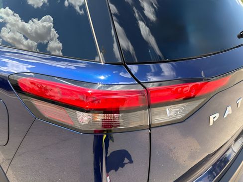 Certified 2023 Nissan Pathfinder SV FWD image 15