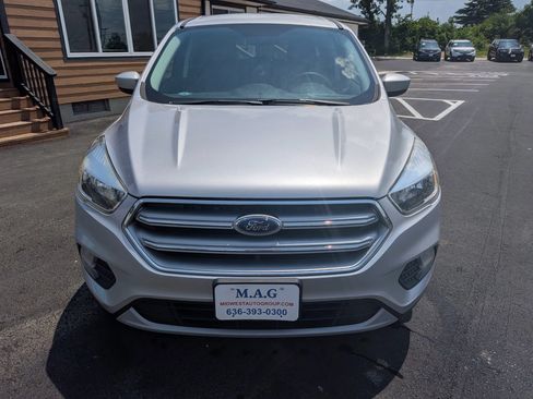 Used 2017 Ford Escape SE FWD image 9