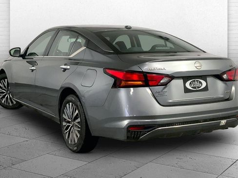 Used 2023 Nissan Altima 2.5 SV AWD/4WD image 11