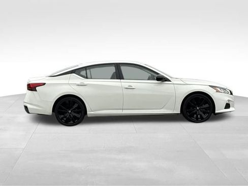 Used 2022 Nissan Altima 2.5 SR image 8
