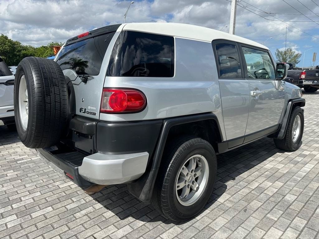 Used 2007 Toyota FJ Cruiser 2WD w/ Convenience Pkg image 8